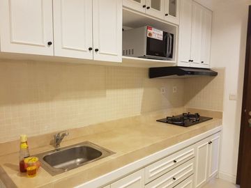 For Rent Cozy Furnished Studio Apartment at Kemang