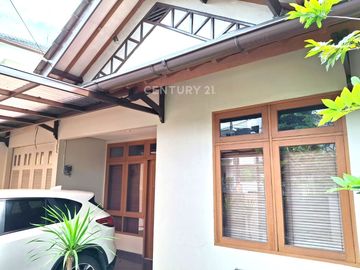 Rumah Di Jalan Suplir Griya Loka BSD 7609