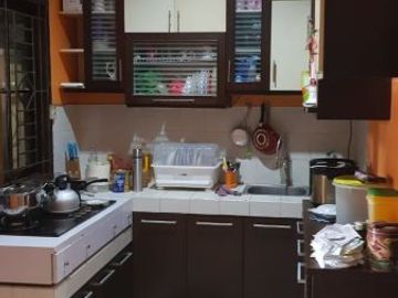 Jual Rumah Mewah 3 Lantai Jalan Kembar di Puri Surya Jaya Sidoarjo