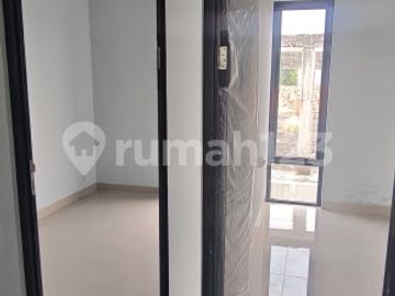 Rumah Bangunan Baru Harga Murah Aman dan Nyaman Park Residence Taman Surya