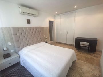 Vendo departamento de lujo frente al mar y cerca del mall del Pacífico
