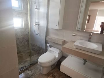 Vendo departamento de lujo frente al mar y cerca del mall del Pacífico