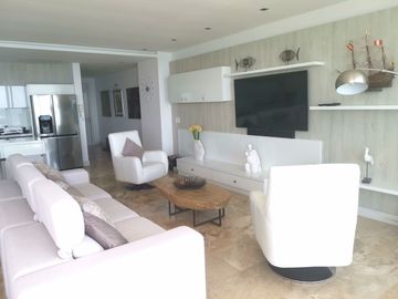 Vendo departamento de lujo frente al mar y cerca del mall del Pacífico