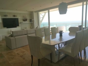 Vendo departamento de lujo frente al mar y cerca del mall del Pacífico