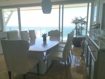 Vendo departamento de lujo frente al mar y cerca del mall del Pacífico