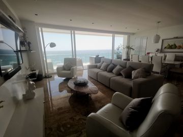 Vendo departamento de lujo frente al mar y cerca del mall del Pacífico