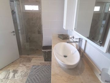 Vendo departamento de lujo frente al mar y cerca del mall del Pacífico