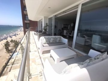 Vendo departamento de lujo frente al mar y cerca del mall del Pacífico