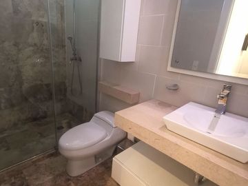 Vendo departamento de lujo frente al mar y cerca del mall del Pacífico