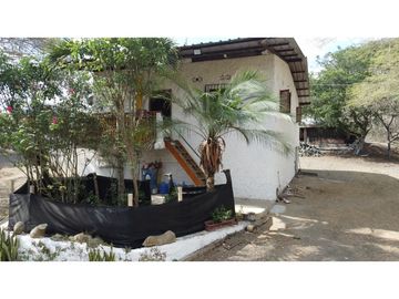 En venta Quinta Vacacional productiva Sector las Palmas.