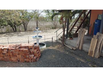 En venta Quinta Vacacional productiva Sector las Palmas.