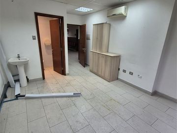 3 consultas médicas contiguas en Centro Médico PM