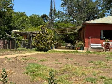 Se Vende Casa con Gran Terreno en Limache