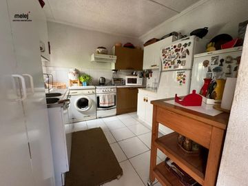 Se Vende Casa con Gran Terreno en Limache