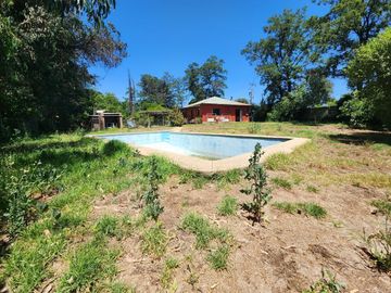 Se Vende Casa con Gran Terreno en Limache
