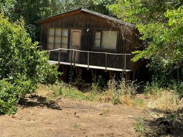 Se Vende Casa con Gran Terreno en Limache