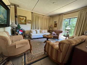Se Vende Casa con Gran Terreno en Limache