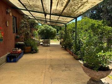 Se Vende Casa con Gran Terreno en Limache