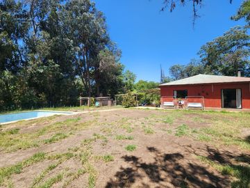 Se Vende Casa con Gran Terreno en Limache