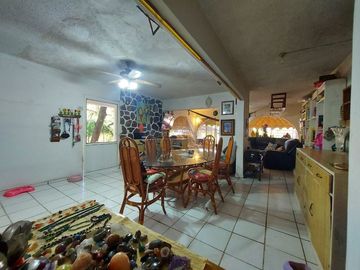 MAGNÍFICA Y CÉNTRICA CASA EN MAGALLANES