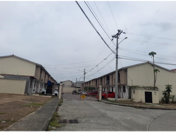CASA DUPLEX EN VENTA P.H. MIRADOR DEL BOSQUE PACORA AVALUO RECIENTE
