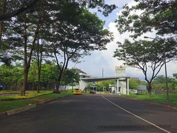 DIJUAL RUMAH BAGUS SEMI FURNISH SIAP HUNI DI THE AVANI BSD