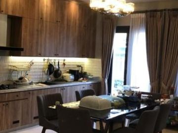 CEPAT !! RUMAH LUX SEMI FURNISH di Villa Artha Gading ,NEPIS