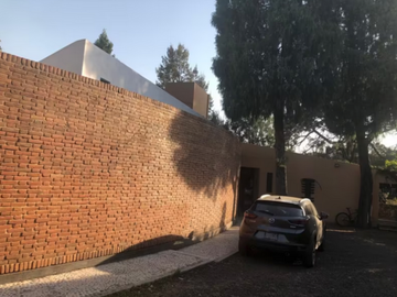 ¡OPORTUNIDAD! Arquitectura élégante, hermosa casa