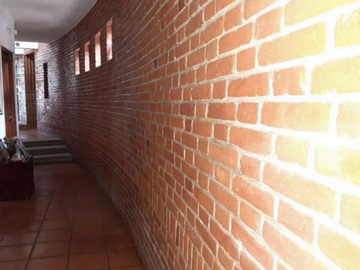 ¡OPORTUNIDAD! Arquitectura élégante, hermosa casa