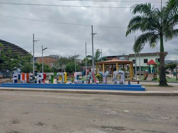 Puerto Cayo - Villa La Boca: Se Vende Casa en Zona Rural y Frente al Mar en Puerto Cayo