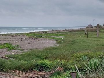 Puerto Cayo - Villa La Boca: Se Vende Casa en Zona Rural y Frente al Mar en Puerto Cayo