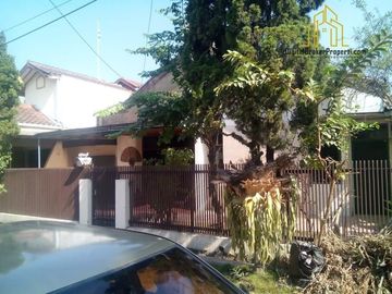 Rumah kamar banyak bisa buat kos kosan dan rumah tinggal nyaman di jl golf Arcamanik | MARTININGSIH