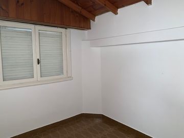 Chalet 3 amb.c/patio en esquina