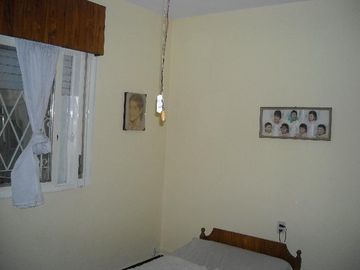Muy linda casa 3 amb mas depto 2 amb. Excelente estado ISIDRO CASANOVA