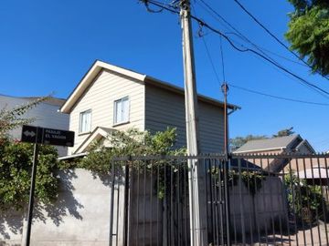 Vendo casa en Villa Estación Nos, muy cerca de metro tren