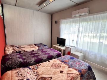 Casa con Pileta. Ubicada en el Nuevo Barrio Alamos, PINAMAR