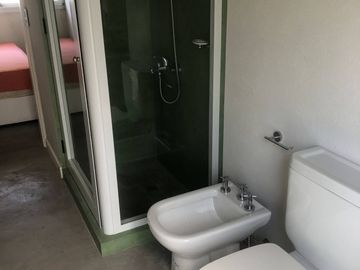 Casa con Pileta. Ubicada en el Nuevo Barrio Alamos, PINAMAR