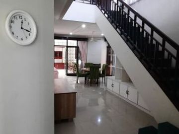 DI SEWA RUMAH LOKASI VILLA SAWO CIPETE UTARA KEBAYORAN BARU JAKARTA SELATAN