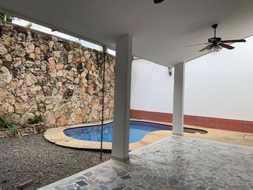 CASA ARRIENDO CAOBOS