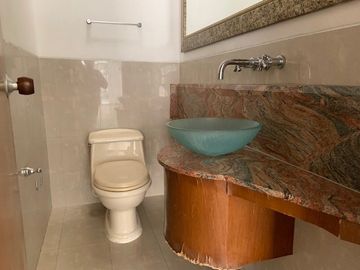 CASA ARRIENDO CAOBOS