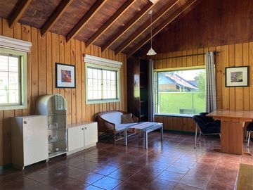 CASA EN CENTRO DE PUCÓN HABITACIONAL-COMERCIAL