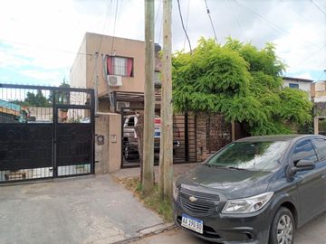 DUPLEX 3 AMBIENTES C/ COCHERA