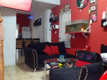 DUPLEX 3 AMBIENTES C/ COCHERA