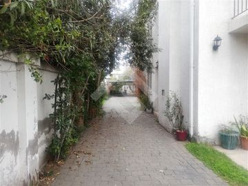 Casa en Venta en Monseñor Edwards / Av. Fco. Bilbao