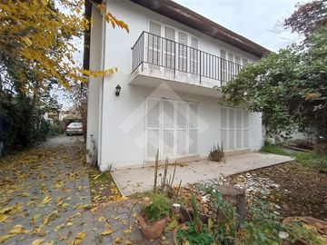 Casa en Venta en Monseñor Edwards / Av. Fco. Bilbao