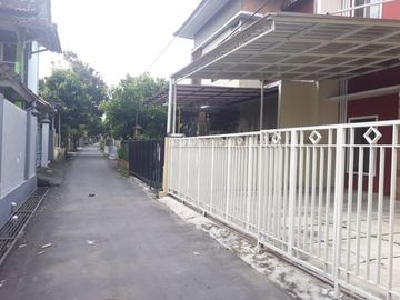 Rumah 2 Lantai Mewah Siap Huni Legalitas Aman di Gentan Sleman