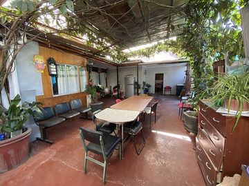 2 CASAS UNIDAS CON LOCAL COMERCIAL