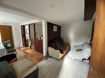2 CASAS UNIDAS CON LOCAL COMERCIAL
