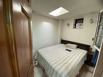 2 CASAS UNIDAS CON LOCAL COMERCIAL