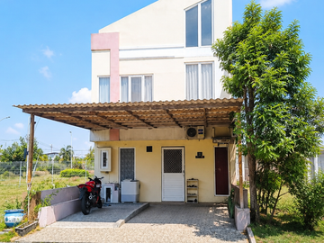 Dijual Rumah dengan Attic di Cluster Adelaide Grand Pakuwon